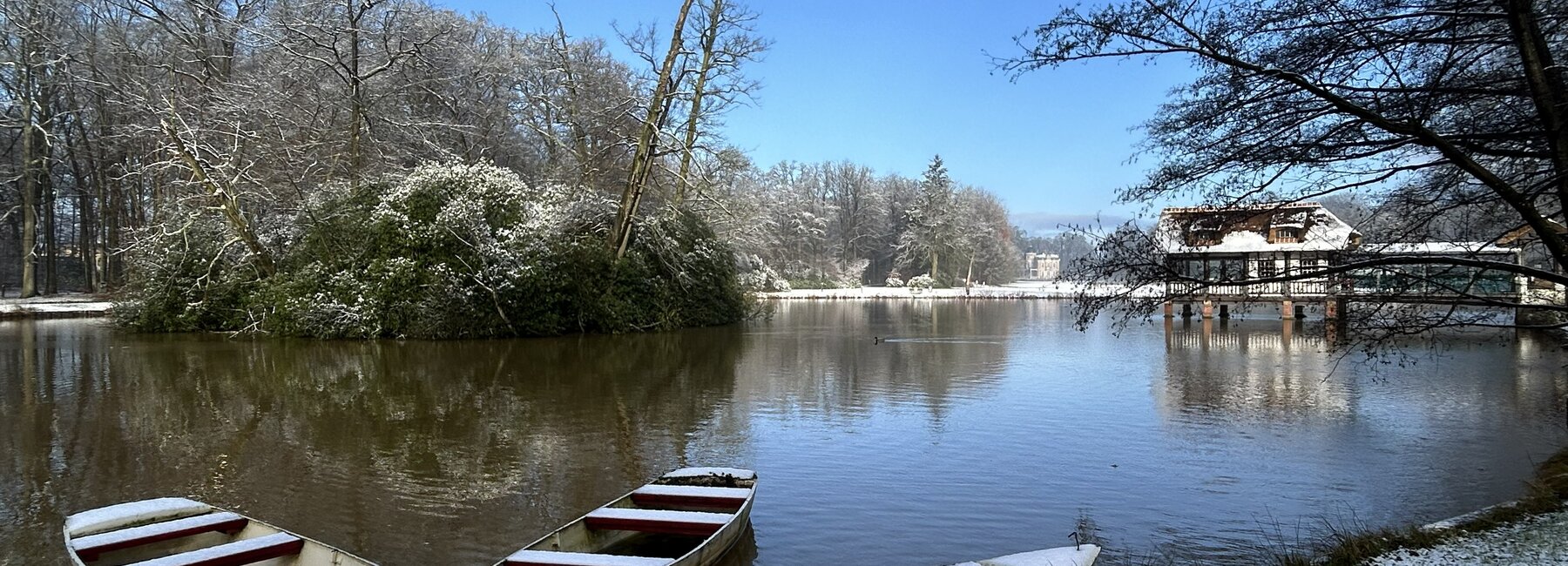 boothuisje winter zonnig