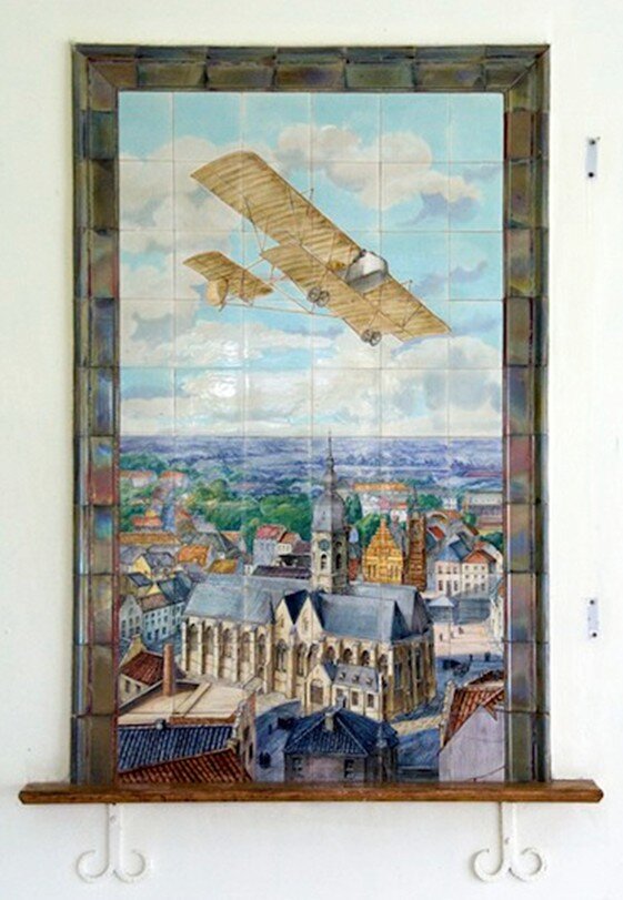 Verkeerstoren, tegelwand