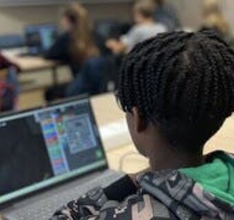 Programmeren in Minecraft Education met CodeFever – MineCrafters