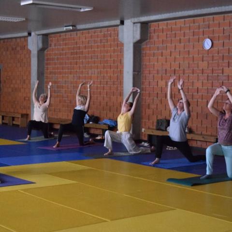 YOGA woensdag 9u30-10u30 (voorjaar25) © sport plus vzw